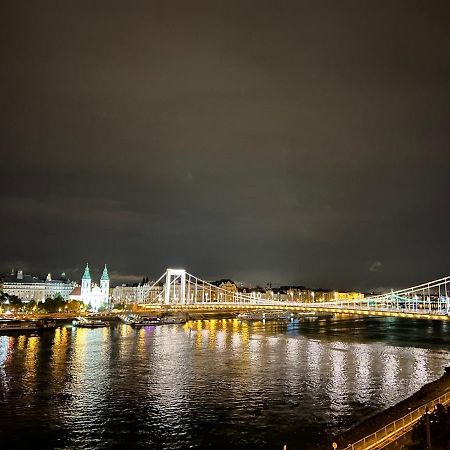 Luxury Residence With A Beautiful View For The Danube River Budapeste Exterior foto