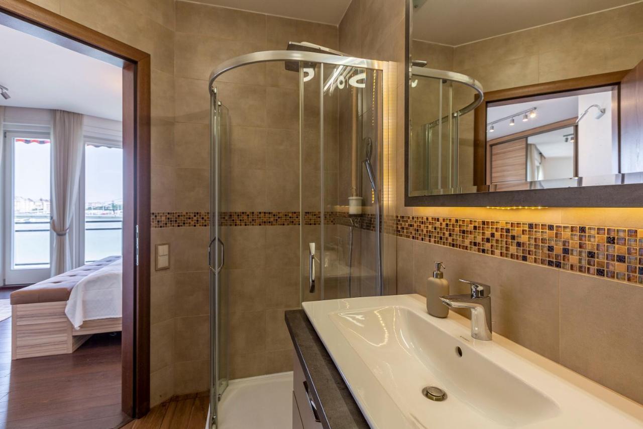 Luxury Residence With A Beautiful View For The Danube River Budapeste Exterior foto